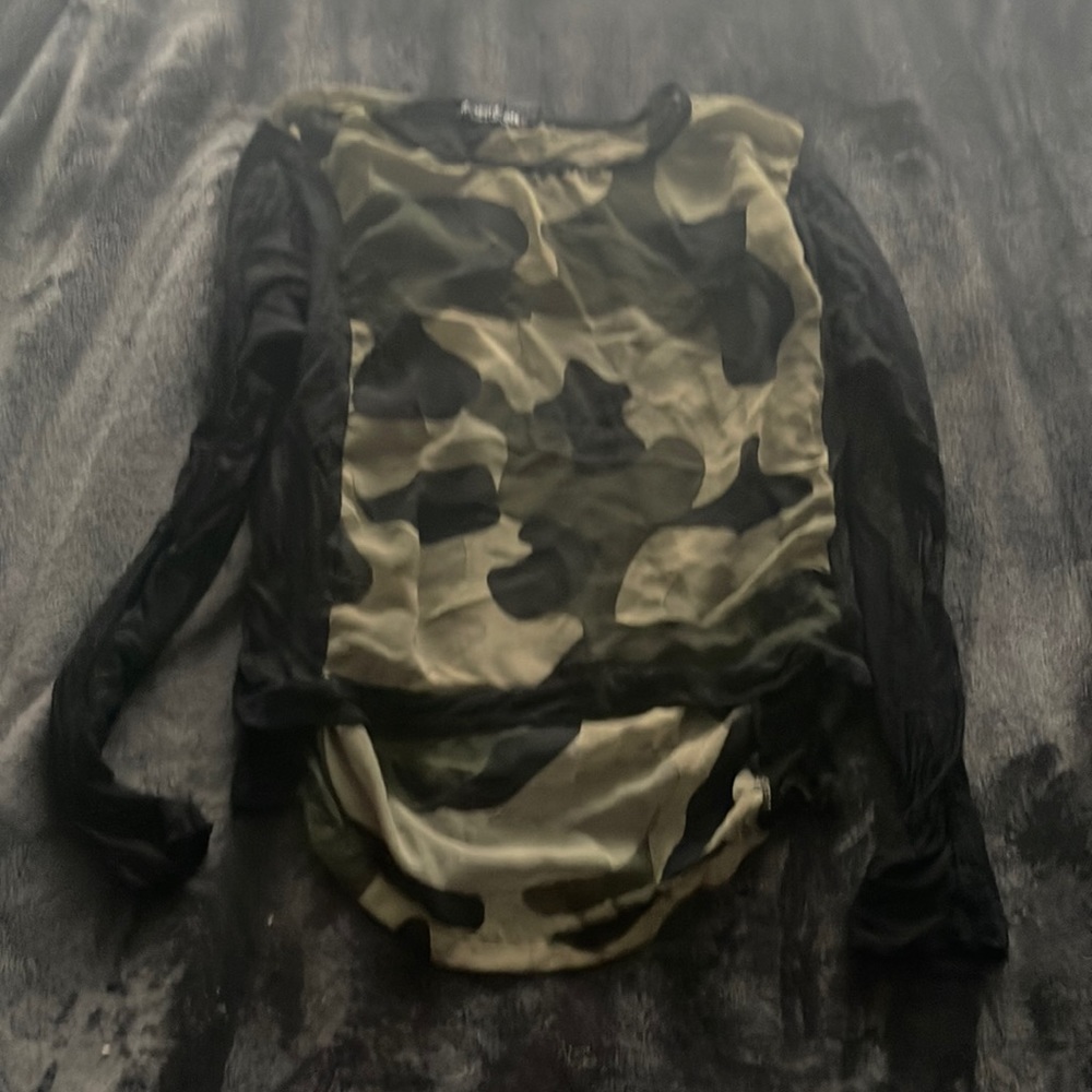 Flowers By Zoe girls shirt sheer camo with black sleeves size M